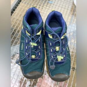 Boys Keen Shoes - size 3